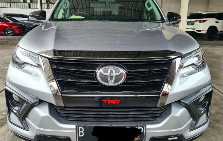 Toyota Fortuner VRZ TRD 2.4 Diesel AT ( Matic ) 2019 Silver Km 42rban Kick Sensor
