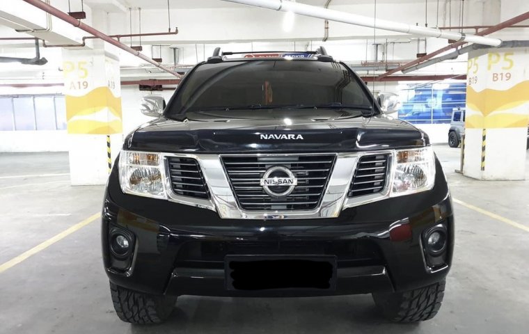 NISSAN NAVARA SPORTS 4x4 AT 2012 HITAM