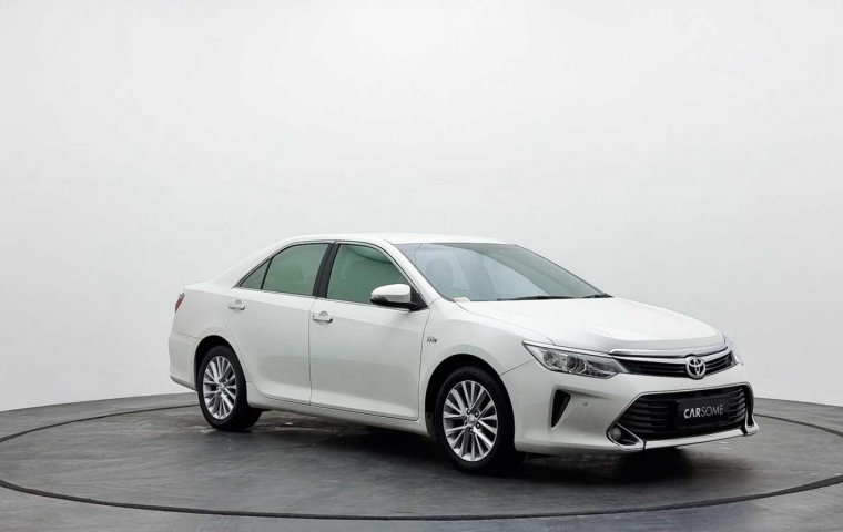 Toyota Camry 2.5 V 2017 Putih