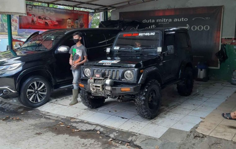 Jual katana jimny 4x4.tahun 1990.mesin halus