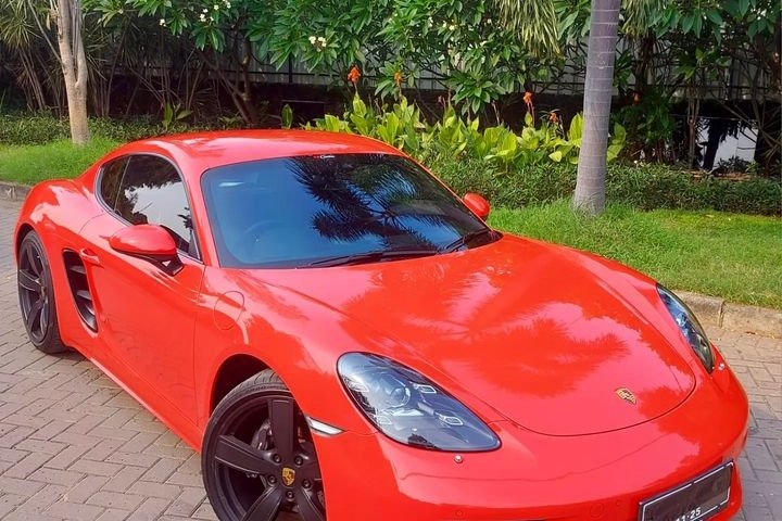 Porsche Cayman 2019 Merah