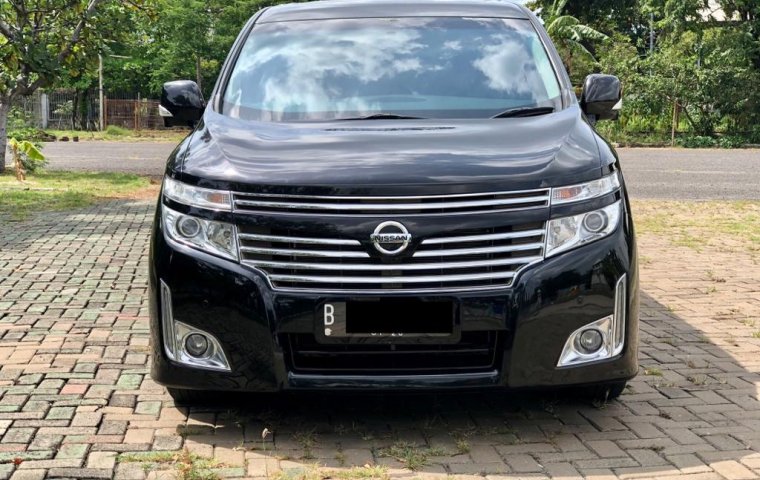 Nissan Elgrand Highway Star 2013 Hitam