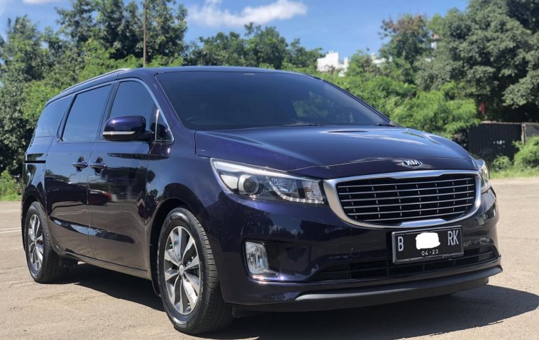 Kia Grand Sedona Ultimate 2017 Biru