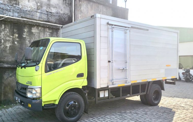 MULUS+banBARU MURAH CDD Hino Dutro 130MD box aluminium 2014 bok 130 MD