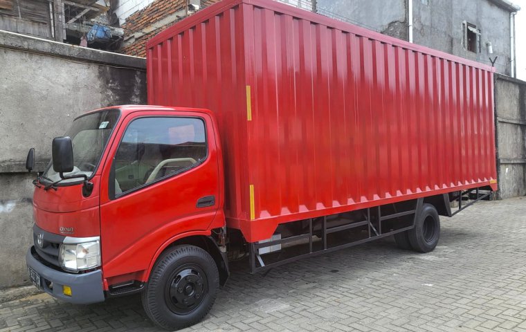 27 kubik CDD Toyota Dyna 130HT box besi 2013 Bok 130 HT