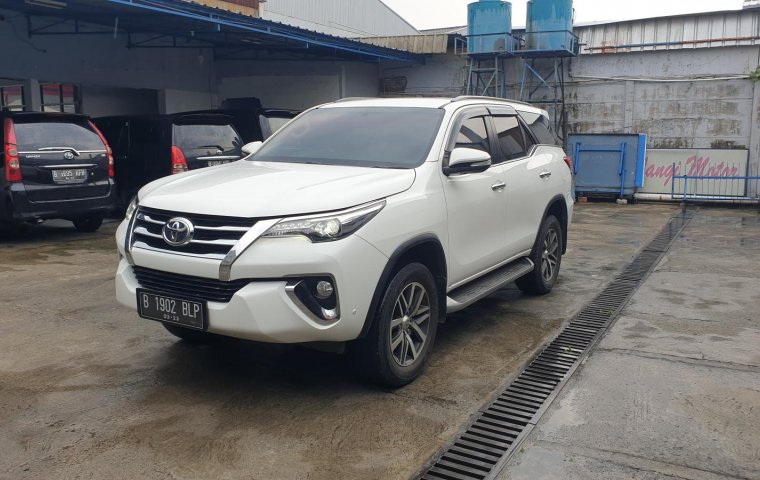 Toyota Fortuner VRZ 2.4 AT 2017 KM Low