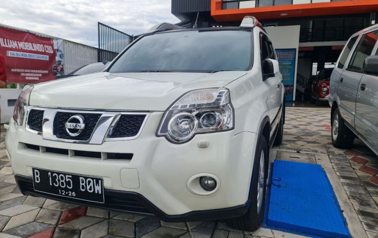 Nissan X-Trail ST 2011 SUV