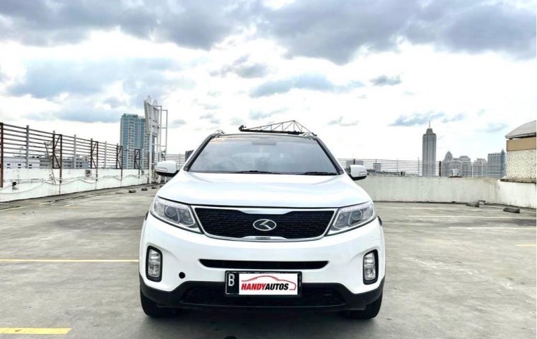 Kia Sorento 2.4 Tahun 2013 Automatic Putih Metalik