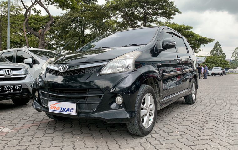 TOYOTA AVANZA VELOZ 1.5 AT MATIC 2013 HITAM