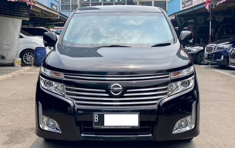 Nissan Elgrand 3.5 Highway Star AT 2013 Silver