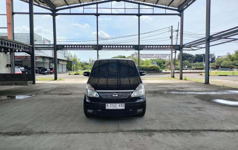 Nissan Serena Highway Star 2010 DP MURAH