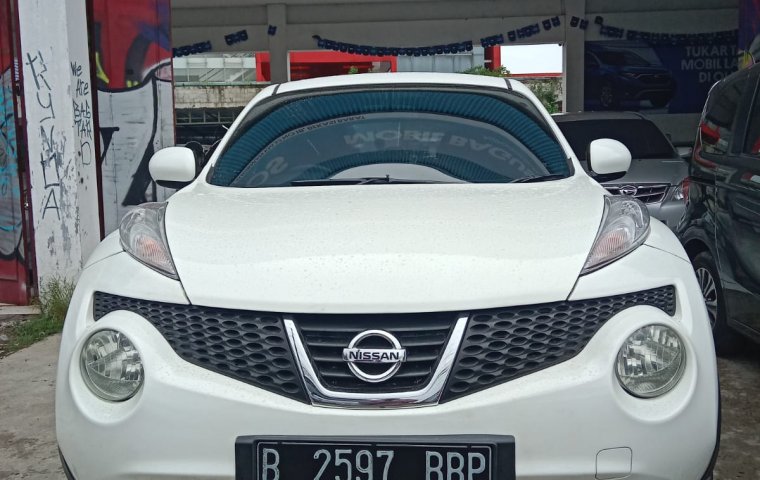 Nissan Juke RX Matic Tahun 2012 Warna Putih metalik 