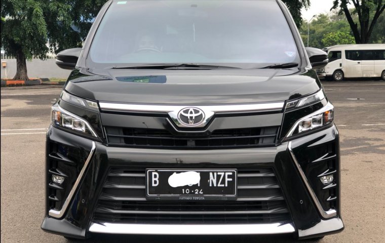 TOYOTA VOXY 2.0 AT HITAM COKLAT 2019 DISKON GEDE GEDEAN KHUSUS BULAN INI!!