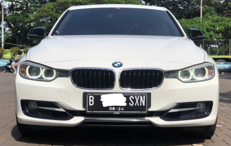 BMW 328I SPORT AT PUTIH 2014 HARGA TERBAIK HANYA DISINII!!