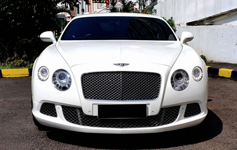 Bentley Continetal GT AT 2012 Putih
