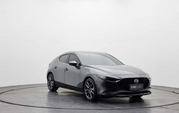 Mazda 3 Hatchback 2020 Hatchback unit bergaransi 1 tahun transmisi dan ac