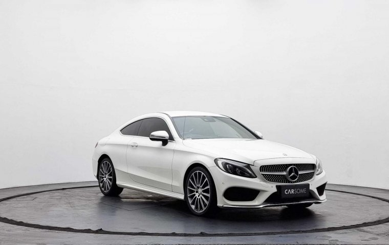 Mercedes-Benz C-Class C 300 Coupe AMG Line 2016 mobil pejabat harga merakyat dan bergaransi 1 tahun