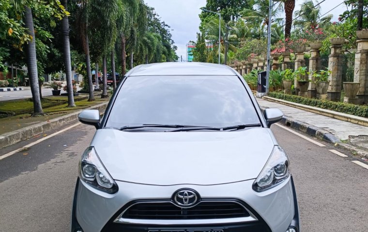 Toyota Sienta G 2016 Silver at PROMO RAMADHAN