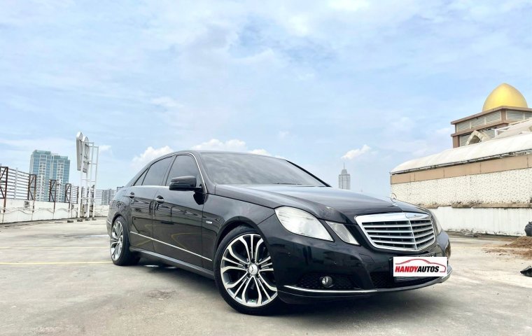 Mercedes Benz E250 CGI Tahun 2009 Matic Hitam