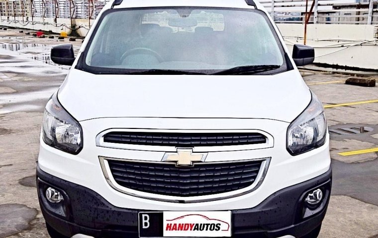 Chevrolet Spin Active 1.5 Tahun 2014 Putih Matic