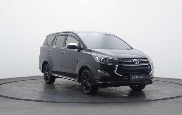 Toyota Kijang Innova V A/T Gasoline 2018 Hitam GARANSI 1 TAHUN UNTUK MESIN TRANSMISI DAN AC