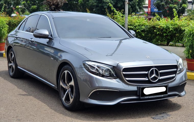 Mercedes-Benz E-Class E 300 SportStyle Avantgarde Line 2019 km 1 ribuan abu cash kredit proses bisa