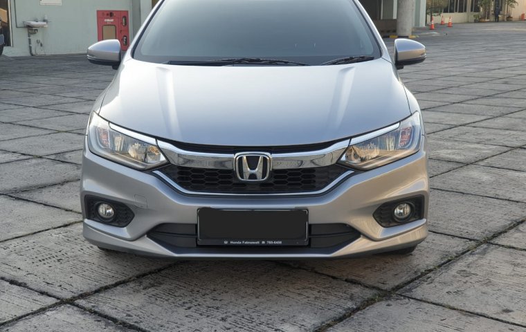 Honda city e at 2018 silver
