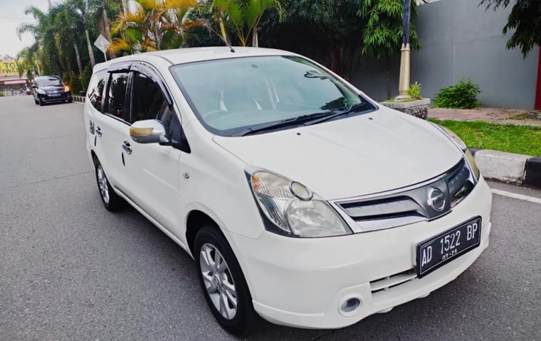 Grand Livina 2012 Putih asli AD