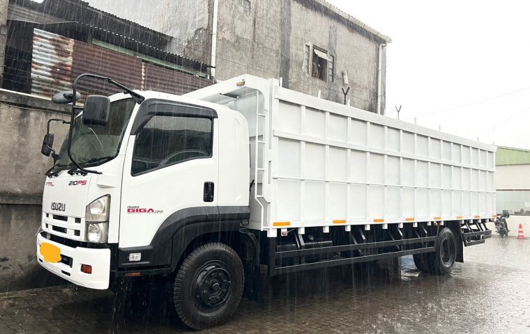 Isuzu Giga engkel 4x2 FTR90S bak besi sentral 2012 FTR 90 S