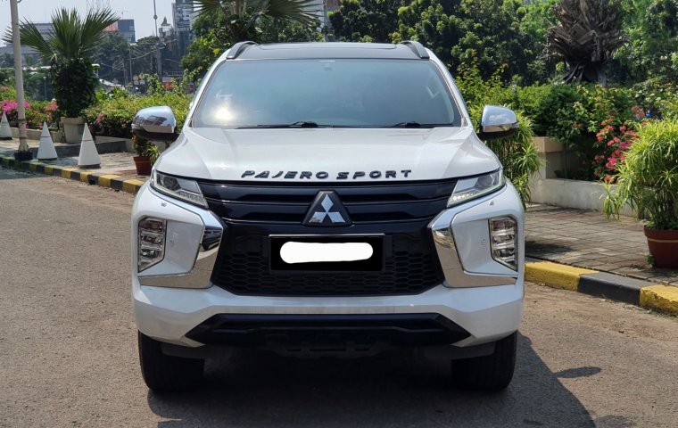 Mitsubishi Pajero Sport Dakar 4x2 AT 2021 Putih km18rban diesel sunroof pajak panjang cash kredit bs