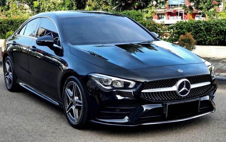 (LOW MILES)Mercedes Benz CLA 200 AMG Line AT Facelift CBU 2019 Hitam
