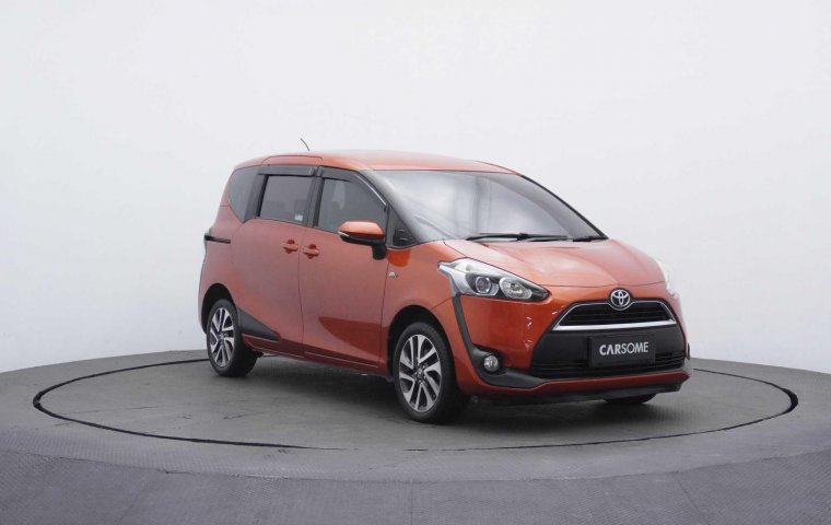 Toyota Sienta V 2016 Orange DP 15 JUTA / ANGSURAN 3 JUTA