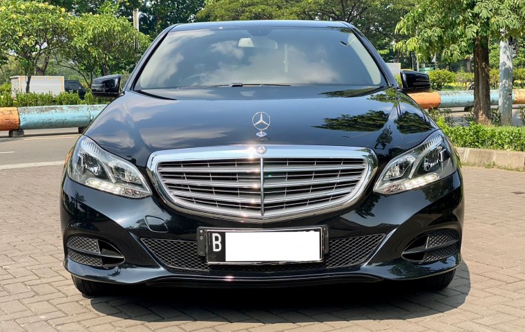 Mercedes-Benz E-Class E 200