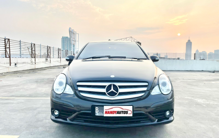 Mercedes-Benz R280 Tahun 2009 Automatic Hitam