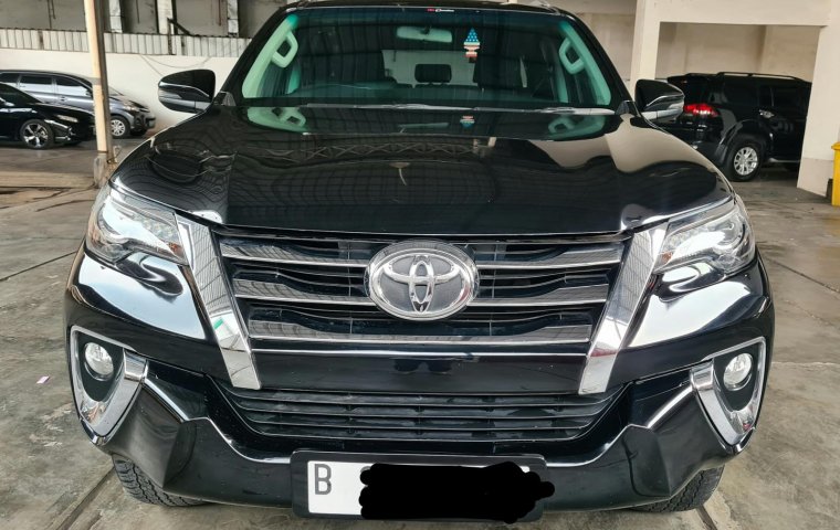 Toyota Fortuner VRZ 2.4 Diesel AT ( Matic ) 2018 Hitam Km 39rban Siap Pakai