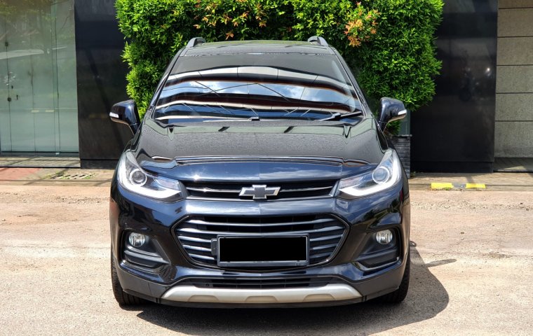 Km31rb record chevrolet trax premier turbo 2018 hitam sunroof tangan pertama dari baru cash kredit