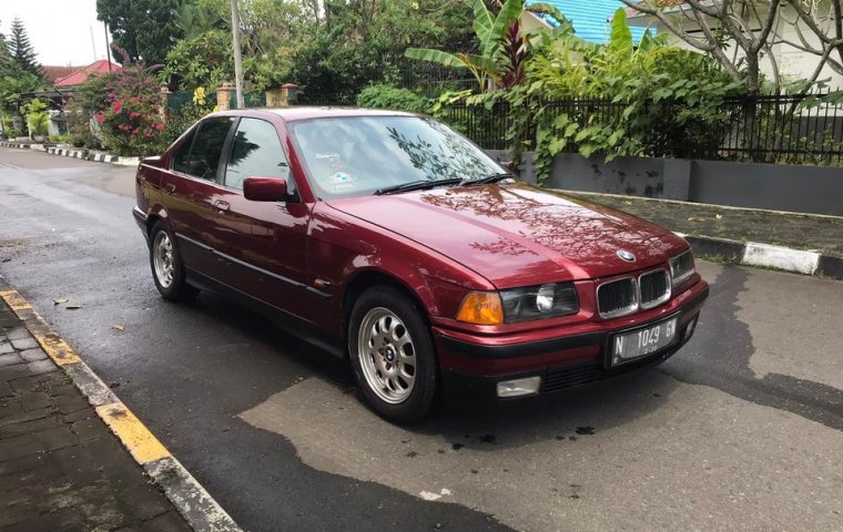 Dijual BMW E36 320i M50 matic th 1994 merah maron