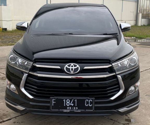 Toyota Venturer 2.0 A/T BSN 2018 Hitam