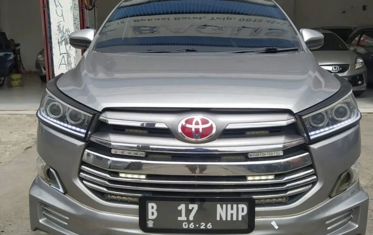 Toyota Kijang Innova V 2016