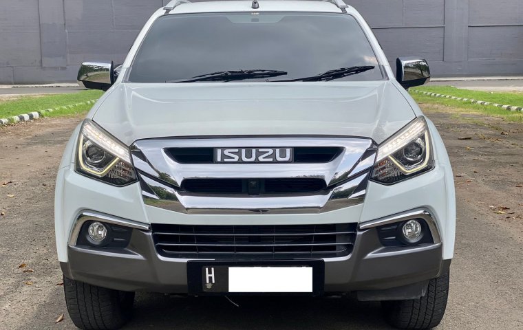 Isuzu MU-X Premiere