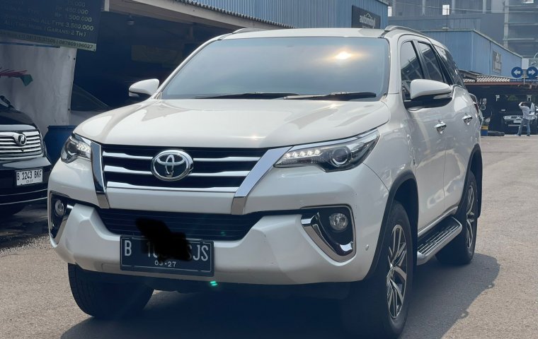 TOYOTA FORTUNER SRZ AT 2016 KM ASLI!! BEBAS TABRAK!! JAMINAN DARI SHOWROOM!!!