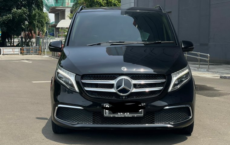 HARGA TERENDAH!! MESIN MASIH ORI!! MERCEDES BENZ V260 (VITO) 2019