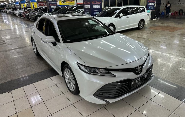 Toyota Camry 2.5 V 2021 Putih