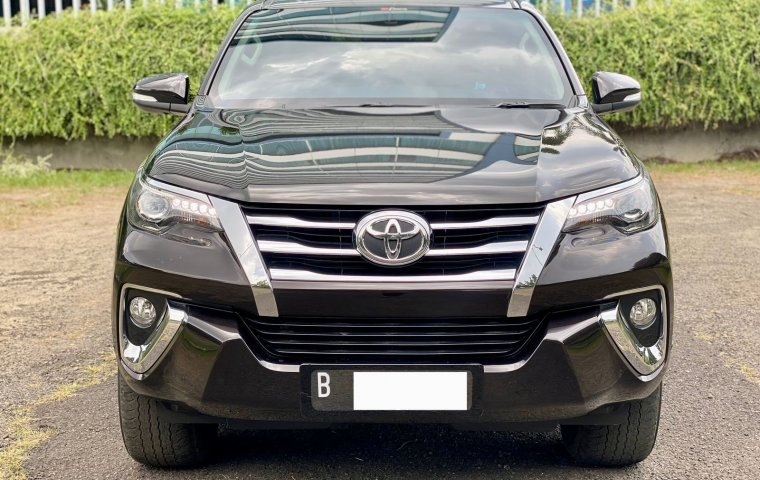 Toyota Fortuner 2.4 VRZ AT