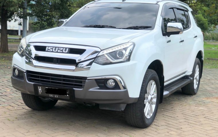 Isuzu MU-X Premiere 2017 Putih