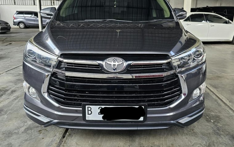 Toyota Innova Venturer 2.4 Diesel AT ( Matic ) 2017 / 2018 Abu² Tua Km 69rban Siap Pakai