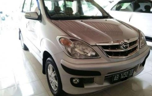 Daihatsu xenia xi family 2009