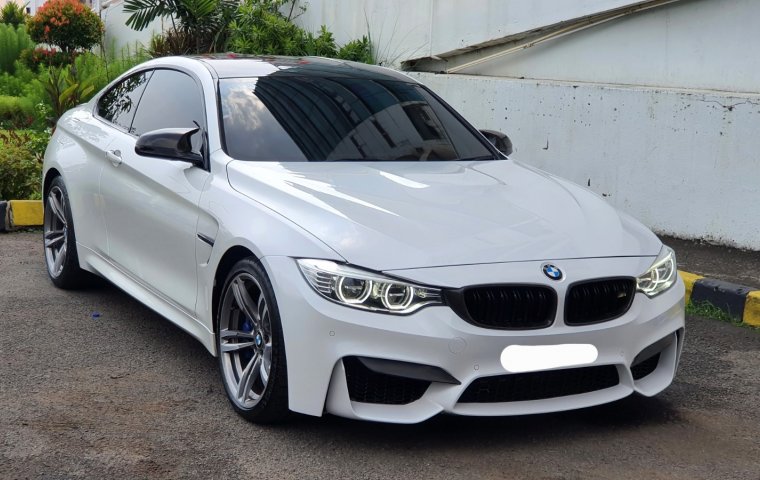 BMW M4 F82 3.0 L6 Coupe 2014 putih km20rban cash kredit proses bisa dibantu