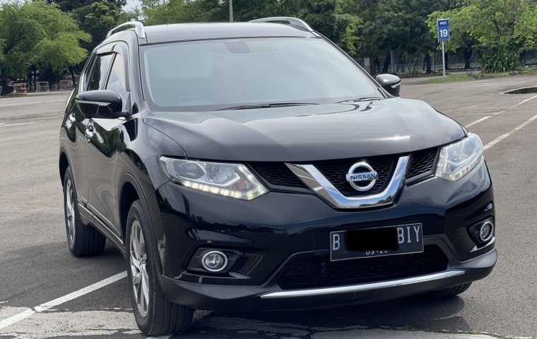 Nissan X-Trail 2.5 CVT 2015 SUV SANGAT TERJANGKAU SIAP PAKAI