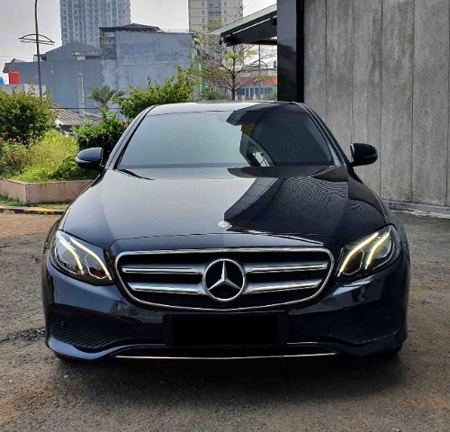 Mercedes Benz E250 Avantgarde (W213) Facelift AT 2017 Black On Brown